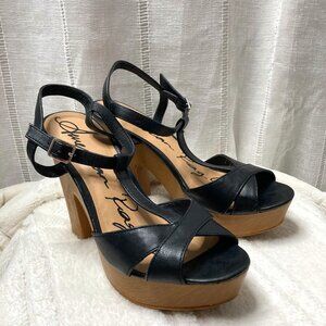 American Rag Jamie T-Strap Black Platform Sandals 8.5